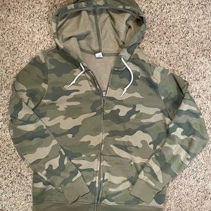 Old Navy Camo zip up hoodie - Medium